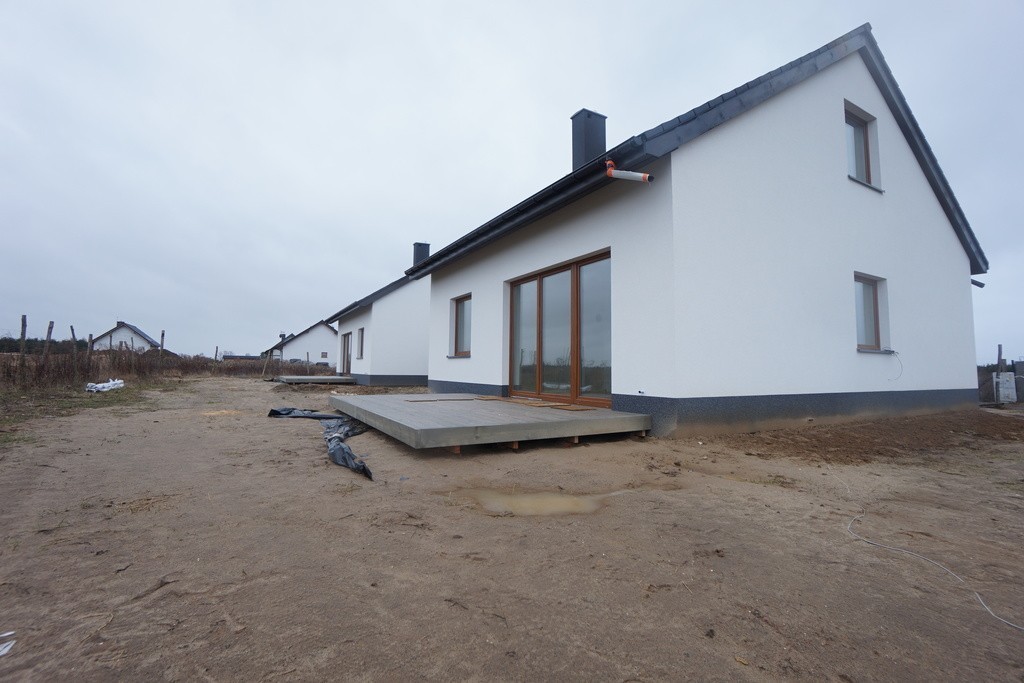 Nowy dom w Grzędzicach 429 tys, stan deweloperski.