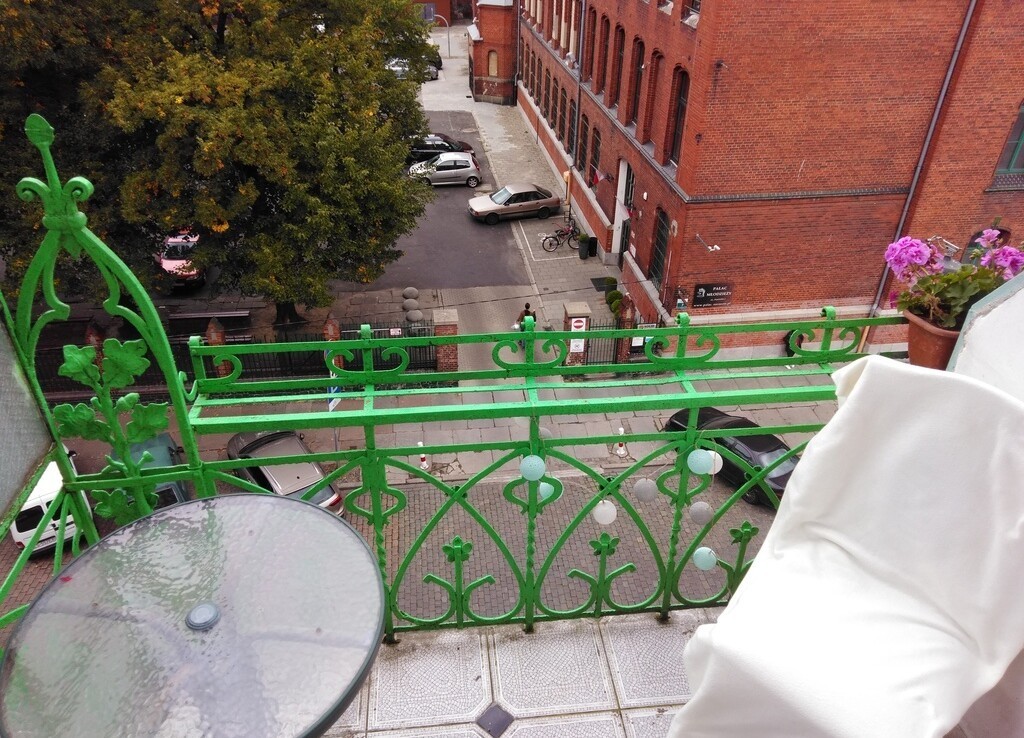 2 pokojowe mieszknie z balkonem w Centrum Miasta!