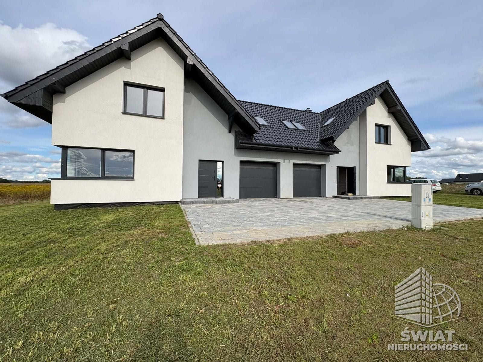 Dom na sprzedaż, Łobez, 4 pokoje, 146 m² — ROY04738, zdjęcie 1
