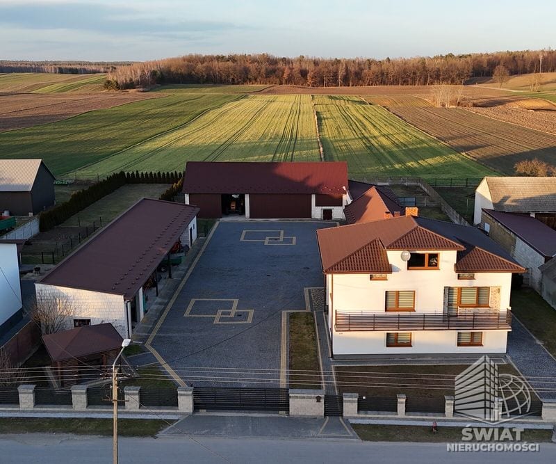 Dom na sprzedaż, Ożarów Julianów, 4 pokoje, 160 m² — PRM20637, zdjęcie 1